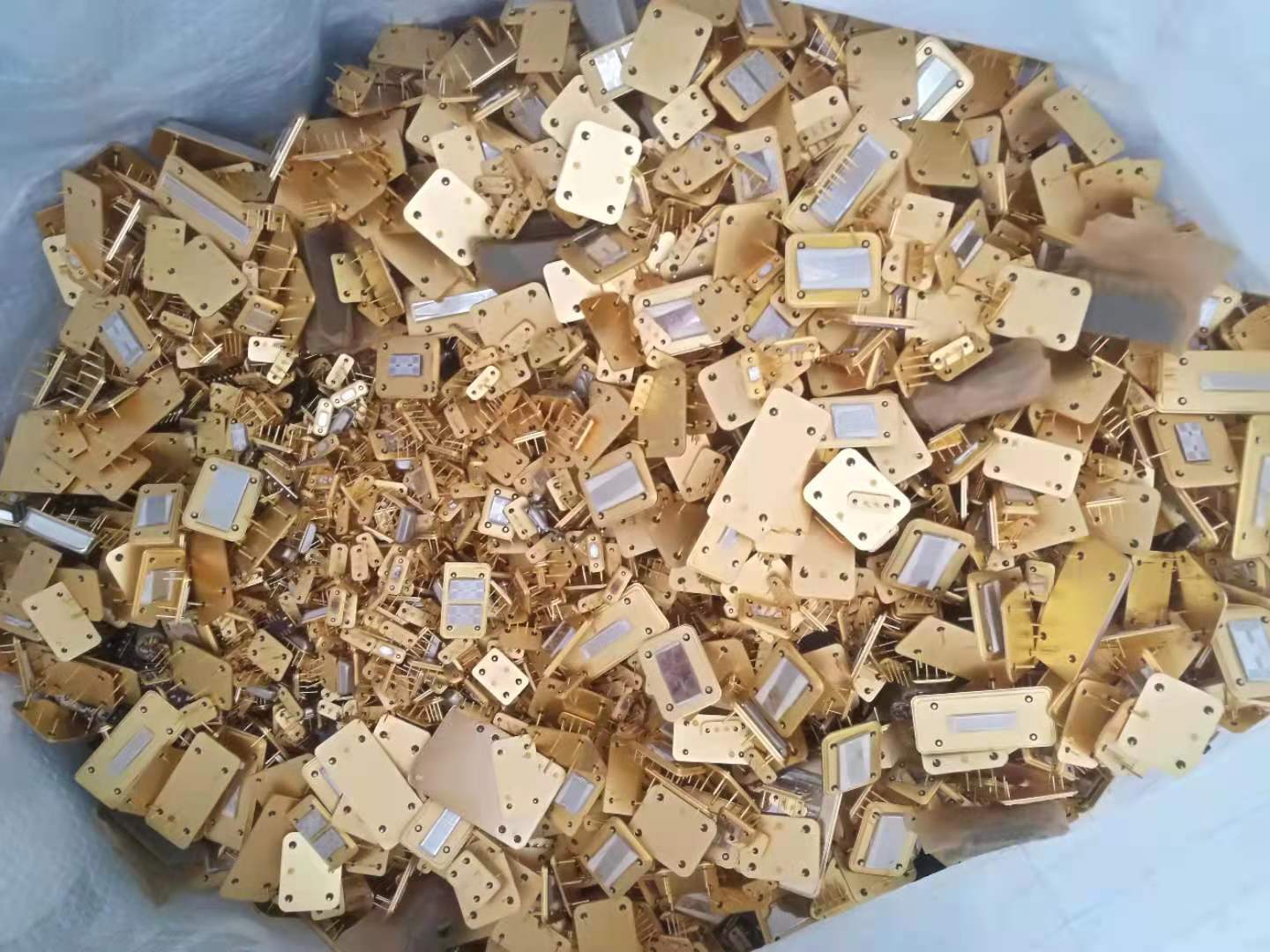 普潤(rùn)貴金屬回收公司：專業(yè)回收鍍金廢料，為環(huán)保助力